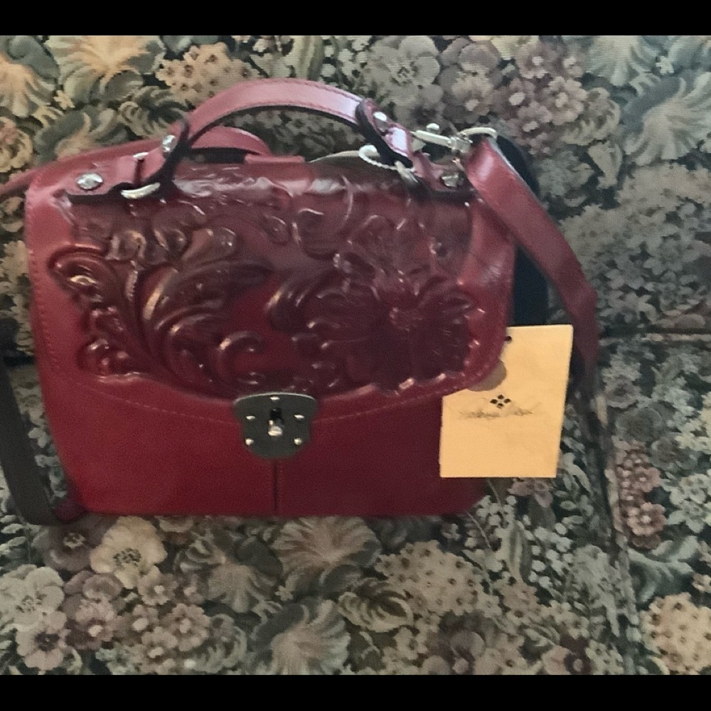 RED TOOLED BACKPACK CROSSBODY PATRICIA NASH